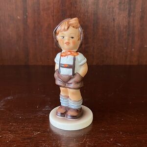 Goebel Hummel Club Figurine Boy in Lederhosen 1994-95